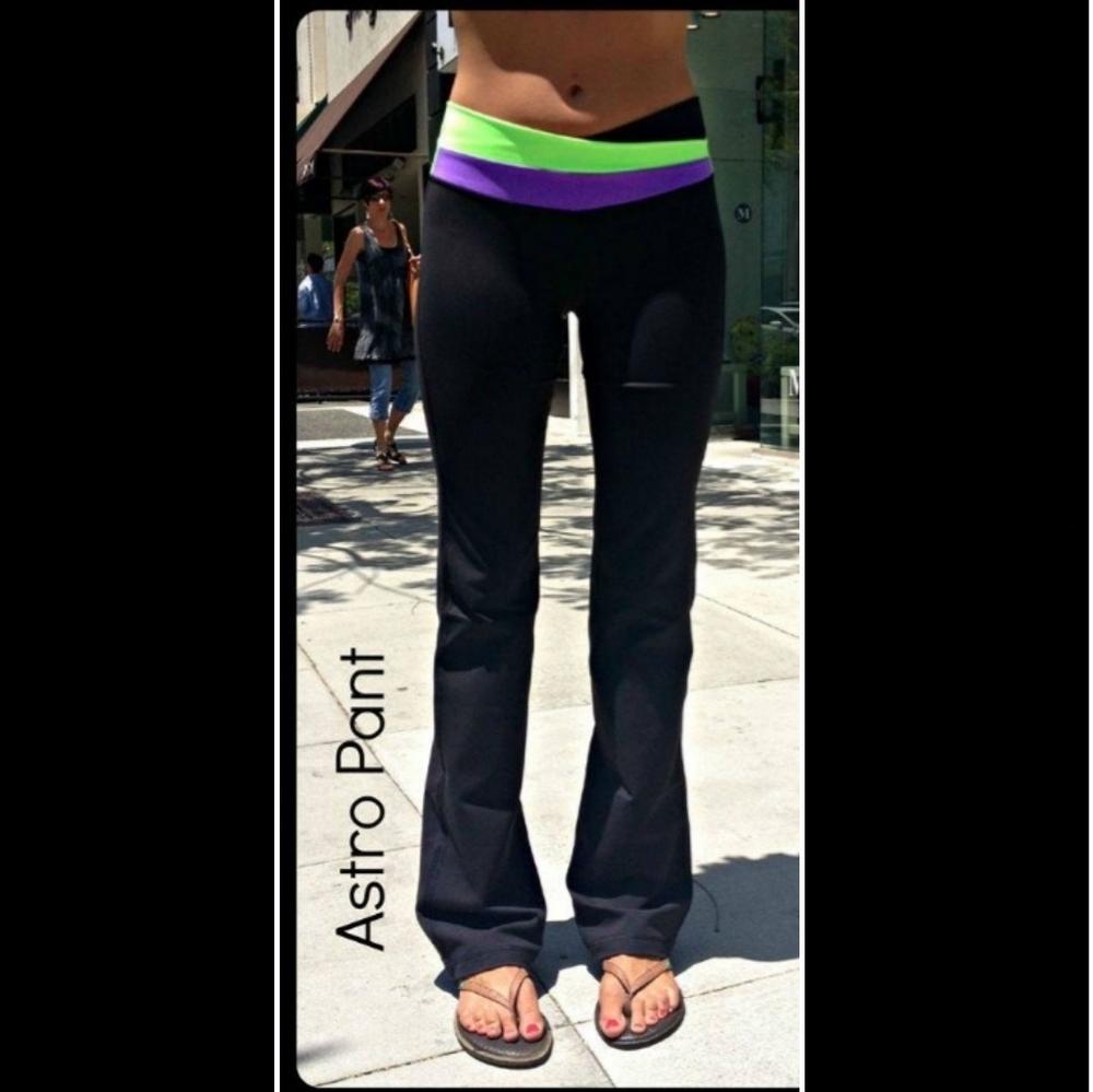 Lululemon Astro Crisscross Waist Yoga Pants Size 6 Regular